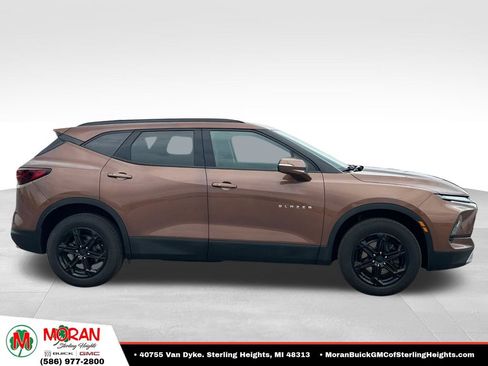 Used 2024 Chevrolet Blazer LT FWD image 6