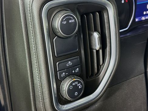 Used 2021 Chevrolet Silverado 1500 LT w/ Convenience Package II RWD image 9