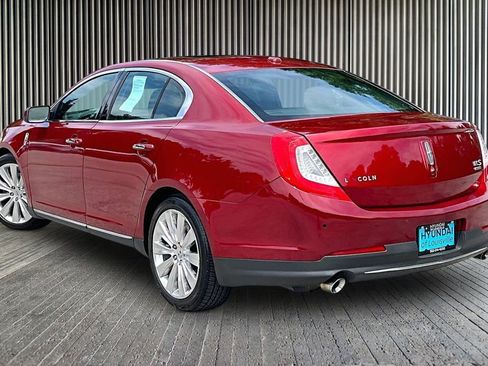 Used 2013 Lincoln MKS AWD image 3