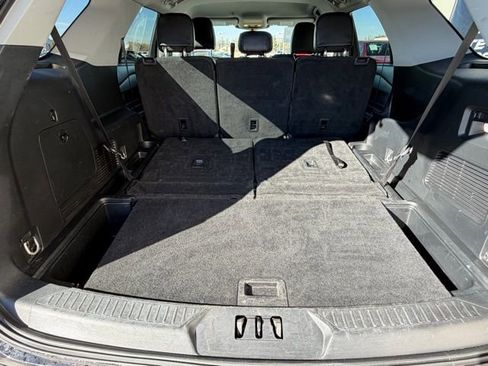 Used 2023 Ford Explorer XLT w/ Equipment Group 202A image 14