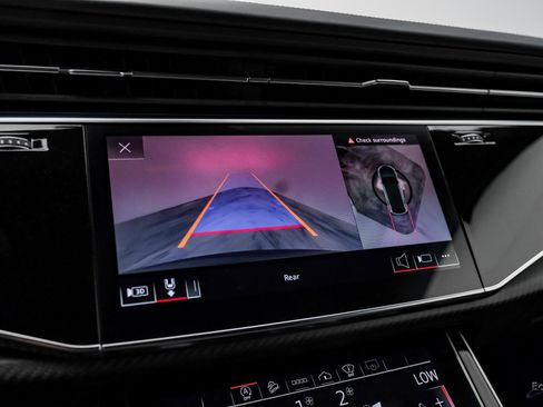 Used 2022 Audi RS Q8 image 46