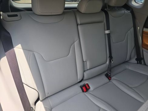 Used 2022 Jeep Compass Limited AWD/4WD image 29