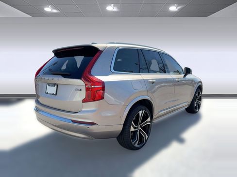 Certified 2024 Volvo XC90 B6 Ultimate w/ Protection Package Premier image 8