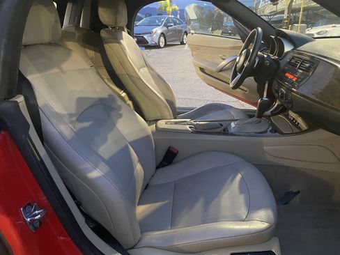 Used 2006 BMW Z4 3.0i RWD image 14