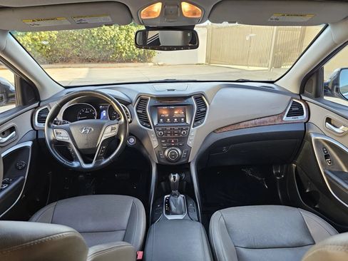 Used 2017 Hyundai Santa Fe Limited FWD image 15
