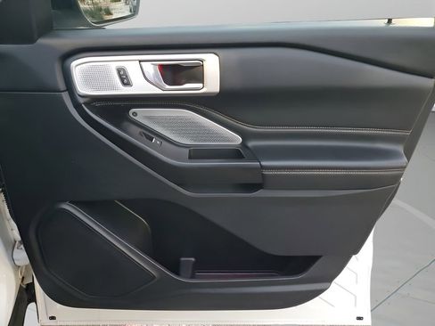 Used 2020 Ford Explorer ST w/ ST Street Pack image 13