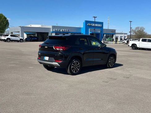 New 2026 Chevrolet TrailBlazer LT w/ Convenience Package FWD image 4