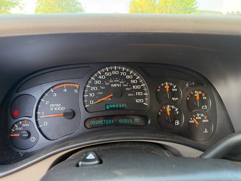 Used 2005 GMC Sierra 2500 SLT w/ Heavy-Duty Power Package AWD/4WD image 5