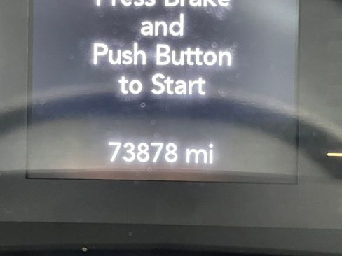Used 2019 Jeep Cherokee Latitude Plus FWD image 17