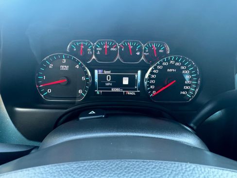 Used 2018 GMC Yukon SLT w/ Open Road Package RWD image 17