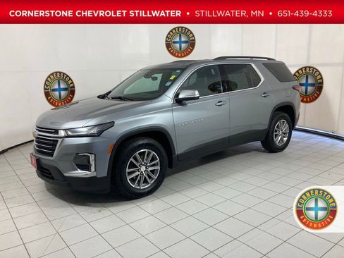 Used 2023 Chevrolet Traverse LT w/ Rear Camera Mirror Package AWD/4WD image 1