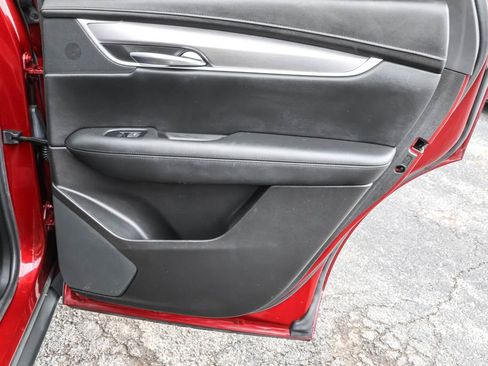 Used 2018 Cadillac XT5 Premium Luxury image 31