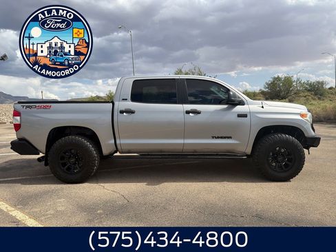 Used 2016 Toyota Tundra SR5 w/ TRD Off Road Package AWD/4WD image 6