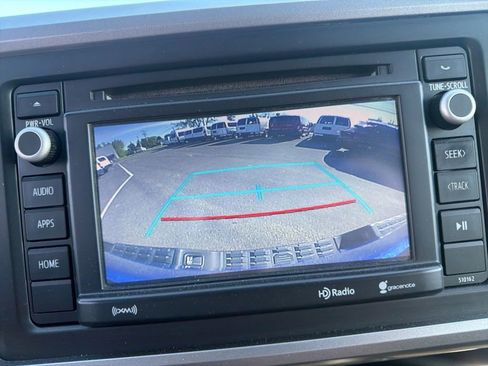 Used 2016 Toyota Tacoma SR5 AWD/4WD image 15