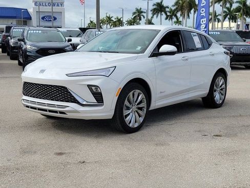 Used 2025 Buick Envista Avenir image 3