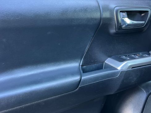 Used 2021 Toyota Tacoma Limited w/ Nightshade Package image 12