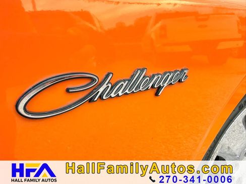 Used 2014 Dodge Challenger R/T RWD image 12