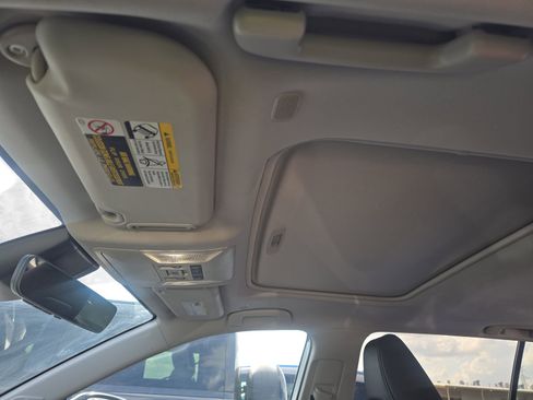 Used 2024 Toyota RAV4 Limited AWD/4WD image 23
