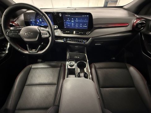 Used 2025 Chevrolet Equinox RS w/ Safety and Technology Package FWD image 17