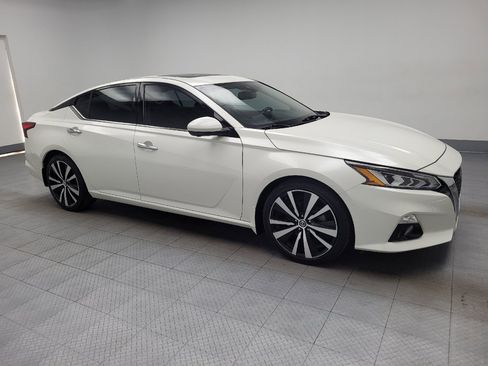 Used 2019 Nissan Altima 2.5 Platinum FWD image 11