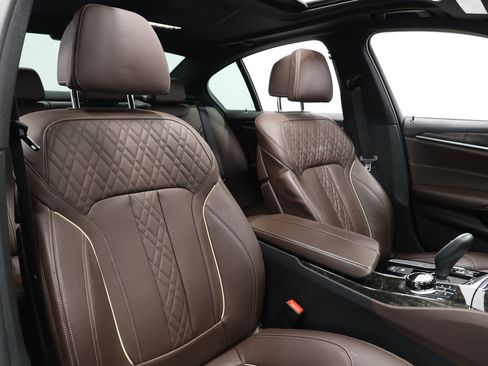 Used 2018 BMW M550i xDrive image 83