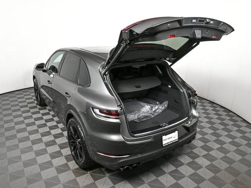 New 2026 Porsche Macan S image 39