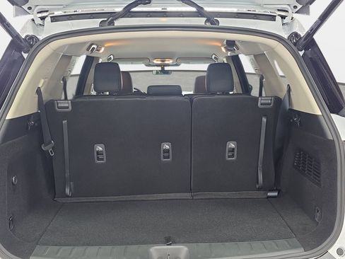 New 2026 Nissan Pathfinder SL FWD image 12