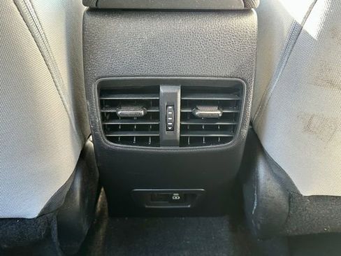 Used 2022 Toyota Corolla Cross LE image 18