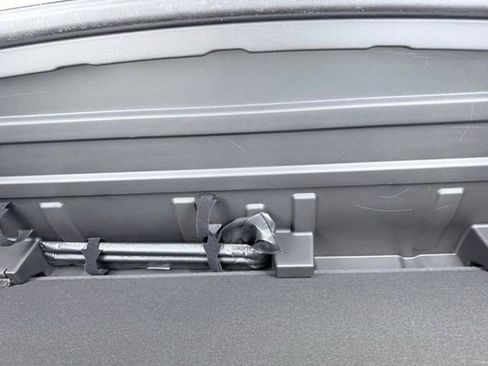 Used 2024 Chevrolet Tahoe Premier AWD/4WD image 15