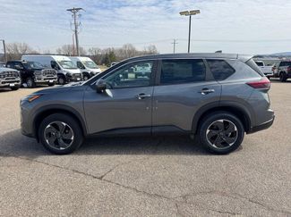 Used 2025 Nissan Rogue SV video 2