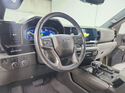 Used 2023 Chevrolet Silverado 1500 ZR2 w/ Technology Package AWD/4WD image 18