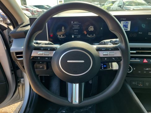 Used 2025 Hyundai Sonata SEL FWD image 22