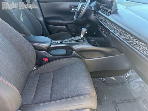 Certified 2025 Honda HR-V Sport image 14