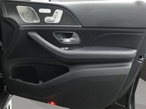 Used 2022 Mercedes-Benz GLS 450 4MATIC image 22