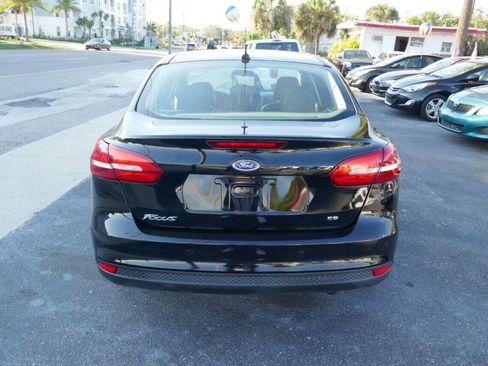 Used 2016 Ford Focus SE w/ Equipment Group 201A image 7