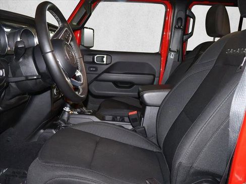 Used 2021 Jeep Wrangler Unlimited Sahara w/ Uconnect 4C Nav & Sound Group AWD/4WD image 21