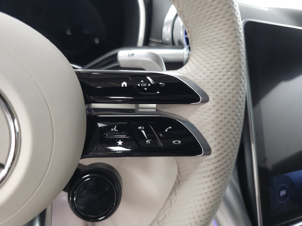 Certified 2022 Mercedes-Benz SL 63 AMG 4MATIC w/ Driver Assistance Package image 14