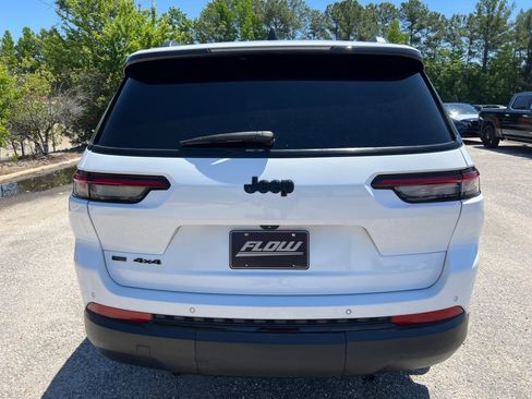 Used 2021 Jeep Grand Cherokee L Laredo AWD/4WD image 14