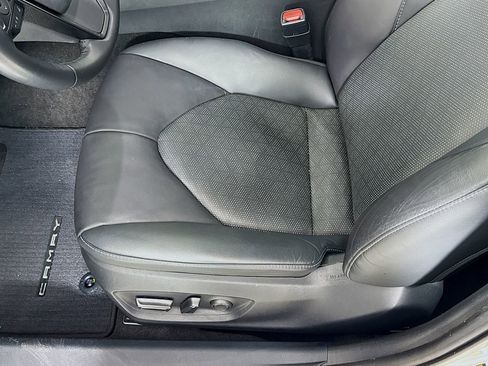 Used 2023 Toyota Camry XSE FWD image 20