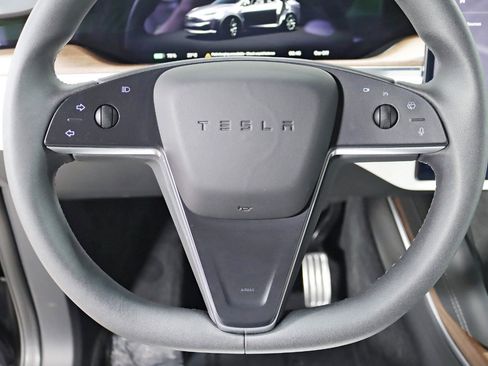 Used 2024 Tesla Model X AWD/4WD image 16
