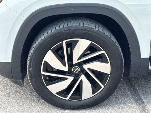 Used 2024 Volkswagen Atlas SE FWD image 24