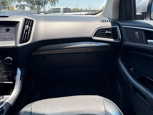Used 2018 Ford Edge SEL w/ Equipment Group 201A FWD image 6