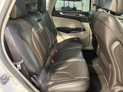 Used 2019 Lincoln MKC Reserve w/ MKC Climate Package image 14