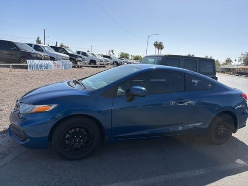 Used 2014 Honda Civic LX image 2