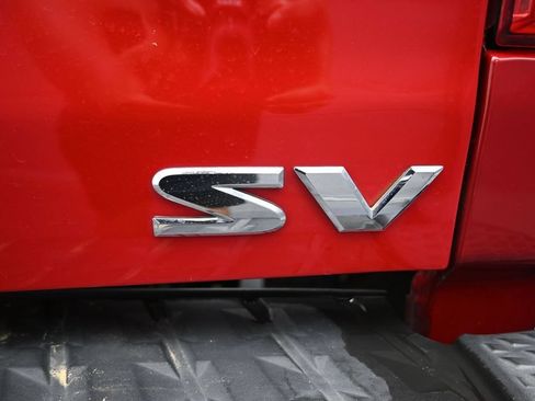 Used 2022 Nissan Titan SV RWD image 10