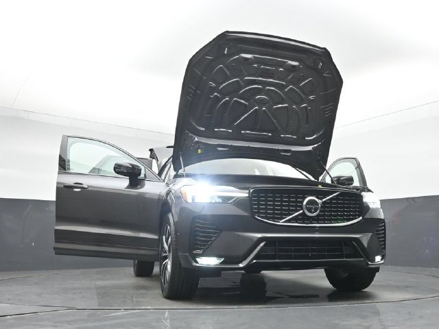 Used 2024 Volvo XC60 B5 Plus w/ Protection Package Premier AWD/4WD image 51