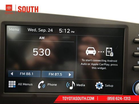 Used 2025 Hyundai Elantra SE FWD image 13