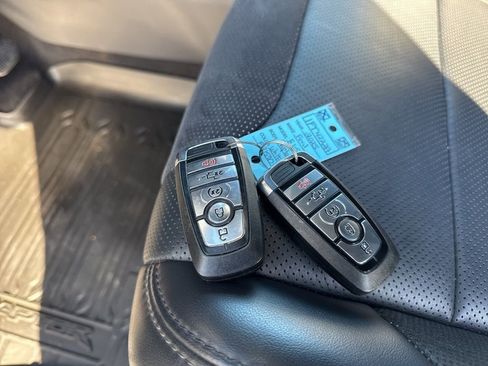 Used 2025 Ford F150 Raptor image 38