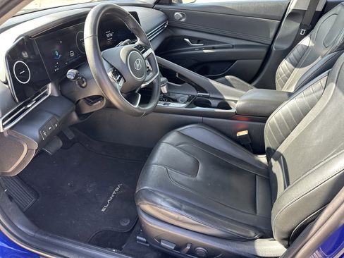 Used 2022 Hyundai Elantra Limited image 10