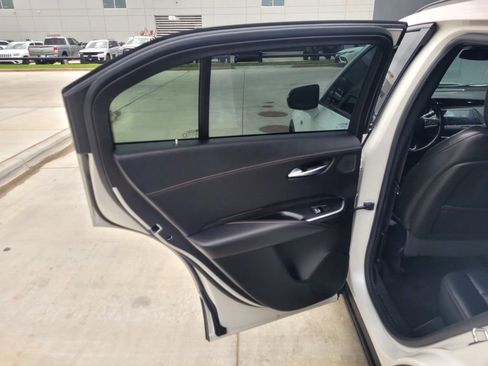 Used 2023 Cadillac XT4 Sport image 14